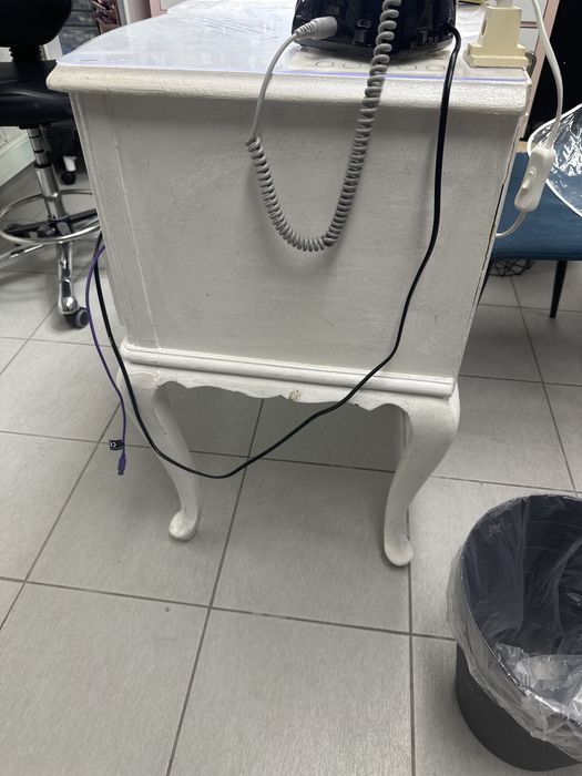 Mesa de manicure com aspiracao