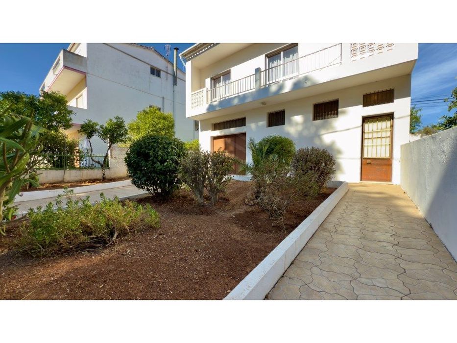 Moradia V2 a 2 km do centro de Loulé, Algarve