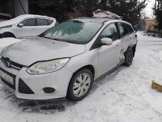 Ford Focus kombi 1,6 Diesel 2012 uszkodzony