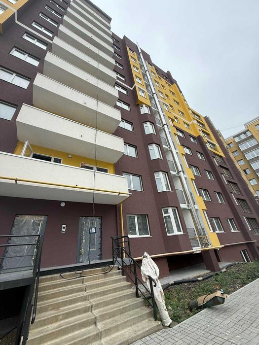 2к, Виставка - озерна, 2 поверх, ціна топ - озеро і парк є