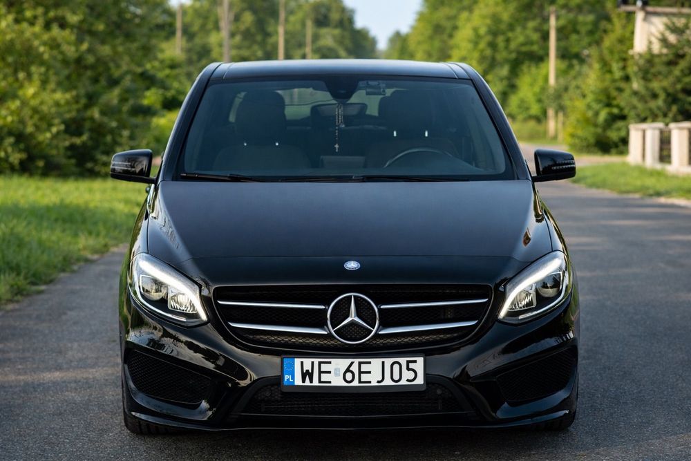 Mercedes-Benz Klasa B Mercedes-Benz B180