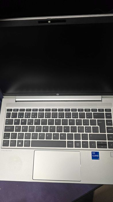 HP ProBook i7 13th Gen, 16GB, SSD 500GB, Estado Novo