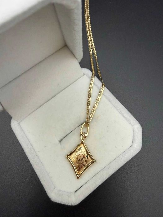 Złoty łańcuszek z medalikiem  Próba 585  Waga: 2.86  gram