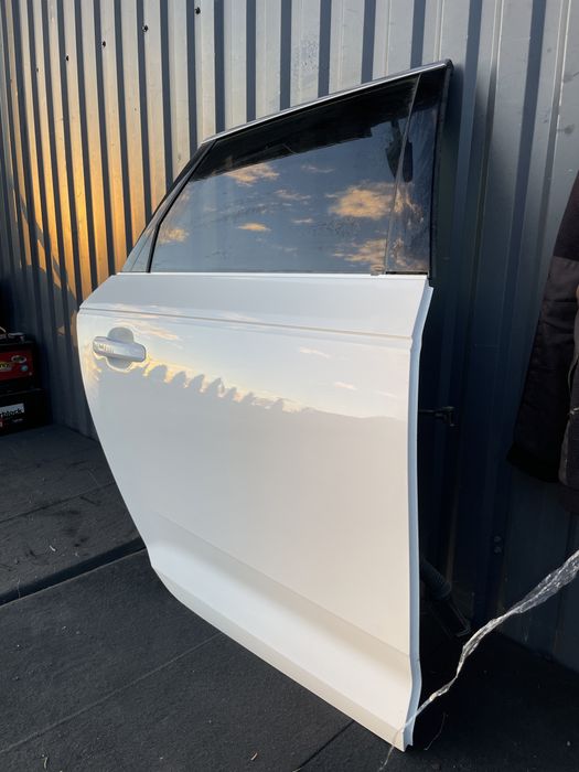 Drzwi prawy tył A4 B9 Avant 2016r Przed lift