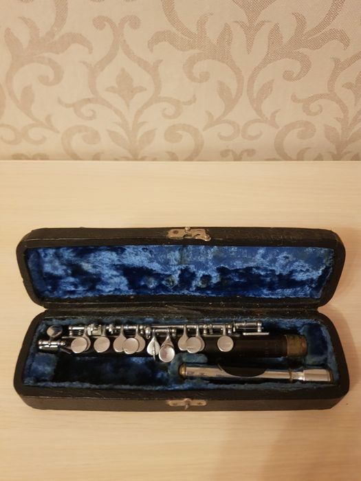 Продам флейту-пикколо