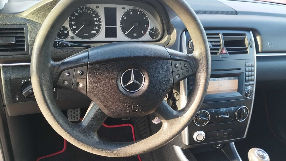 Продам Mercedes Benz B 150. 2009р.в.1.5 газ-бензин.