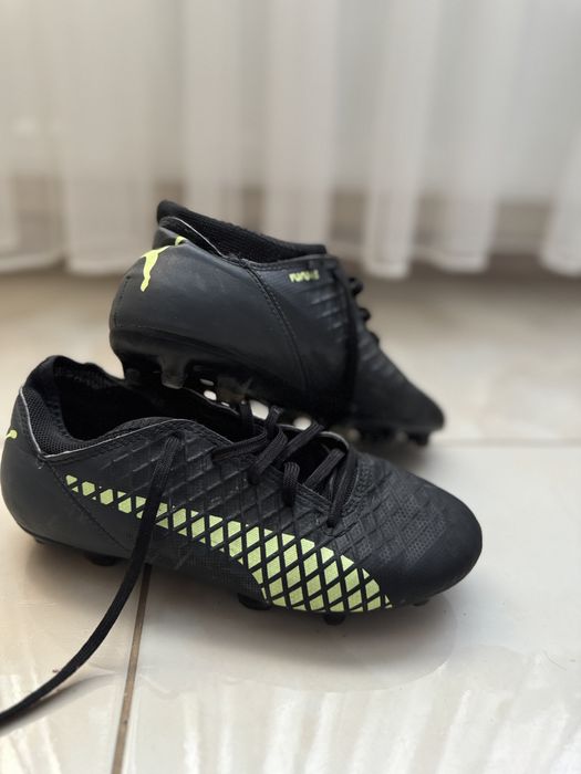 Буци для футбола Puma