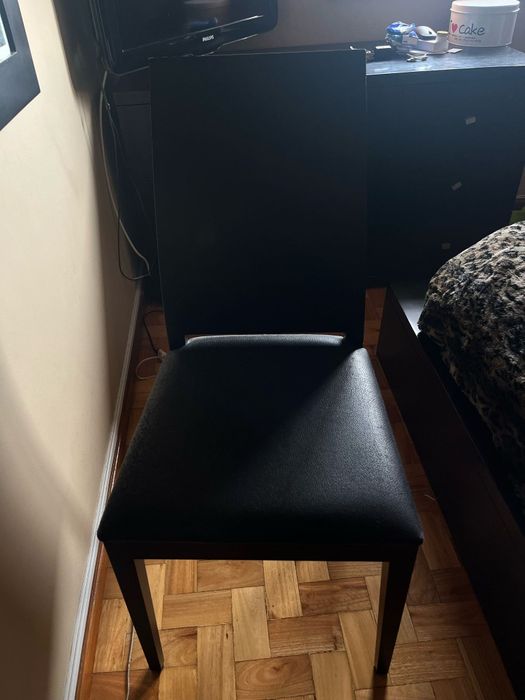 Mobília de quarto preta