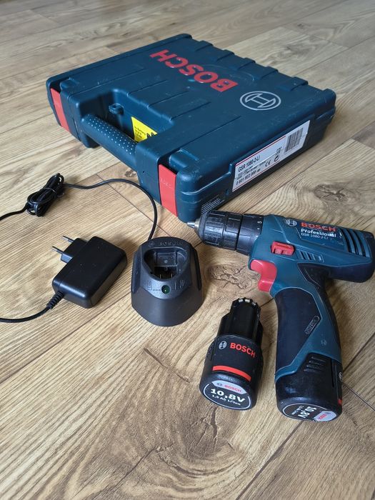 Wkrętarka Bosch GSR1080-2-LI  2 x aku