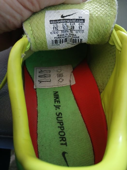 Buty sportowe  nike  28