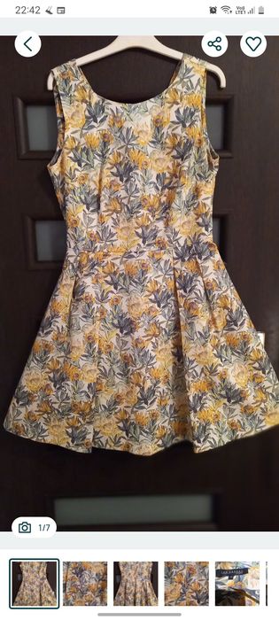 Sukienka Top Secret 40-42 Nowa rozszerzana na halce