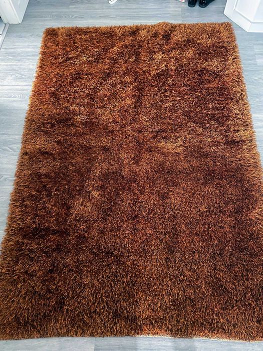 Vendo alcatifa de pêlo comprido