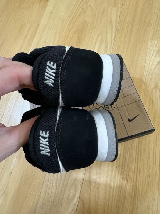 Nike кросівки  р.25
