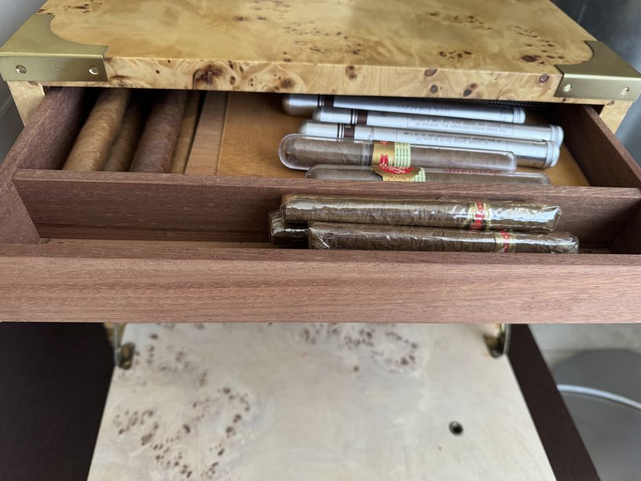 Caixa/Humedor de charutos com higrometro e termometro