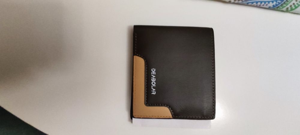 Carteira da marca DEABOLAR