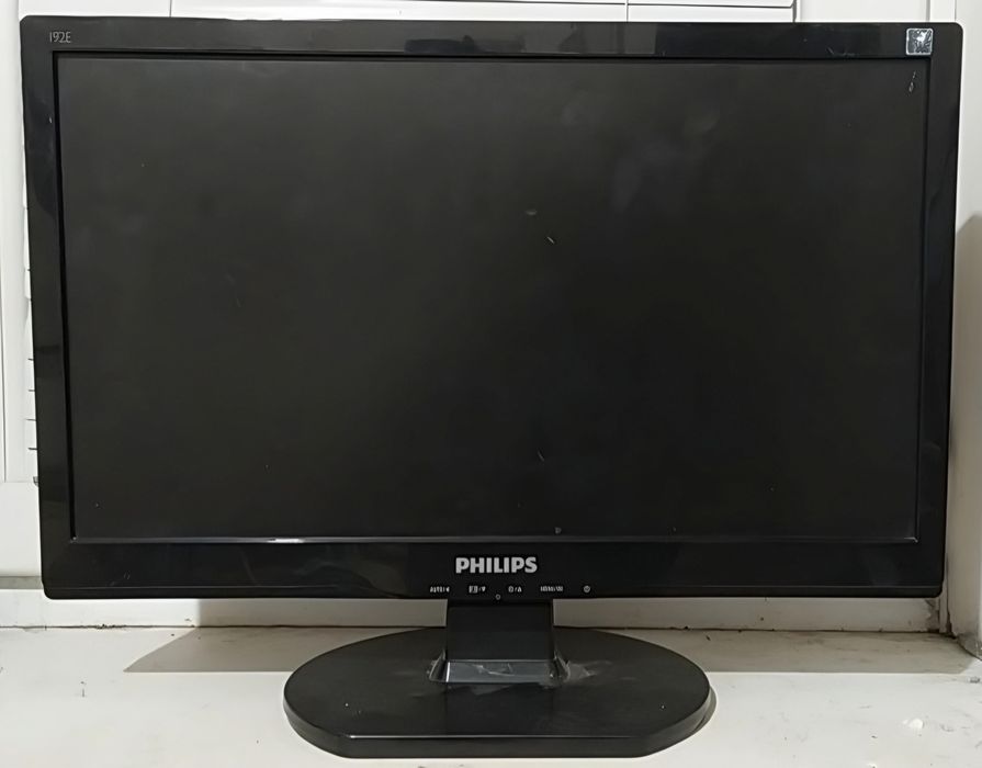 Монитор PHILIPS рабочий но с дефектами