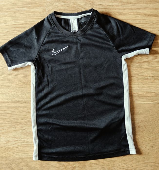 T-shirt Nike DRI-FIT (8-10lat)