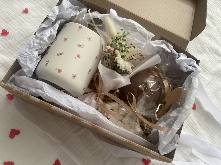 Подарункові солодкі бокси