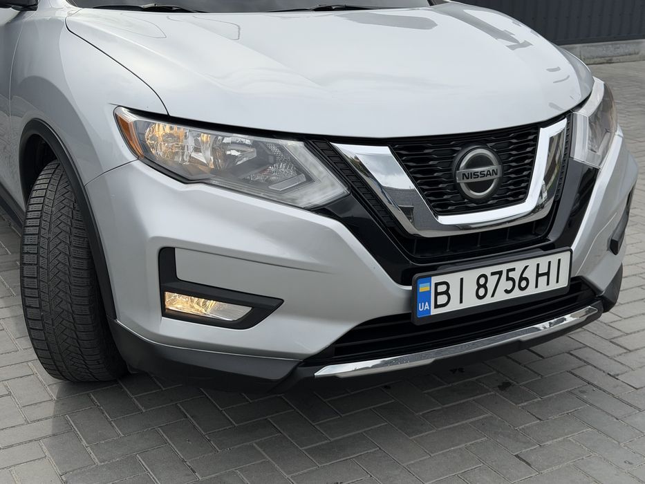 Nissan Rogue SV 2017 рік
