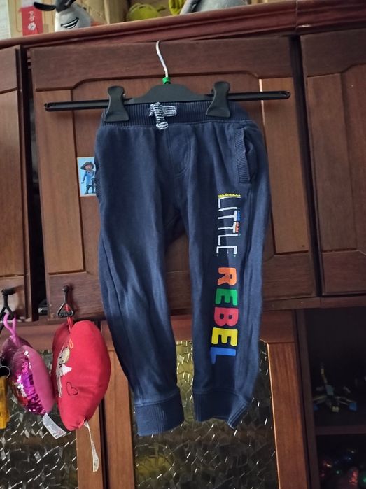 Spodnie dresowe F&F 92/98