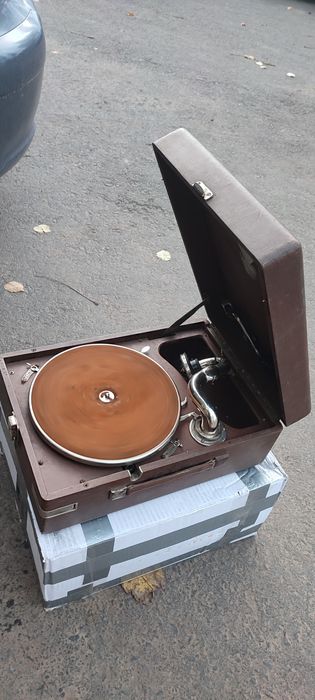 Патефон Грампласттрест