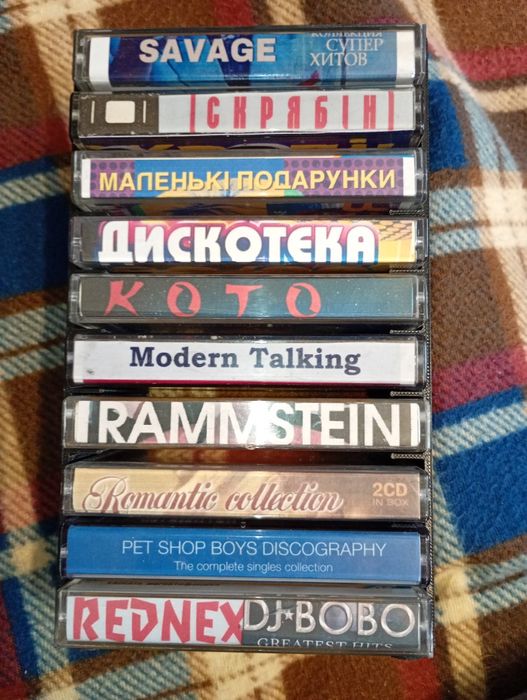 Магнітофон Електроніка 302М+10 касет в подарунок.