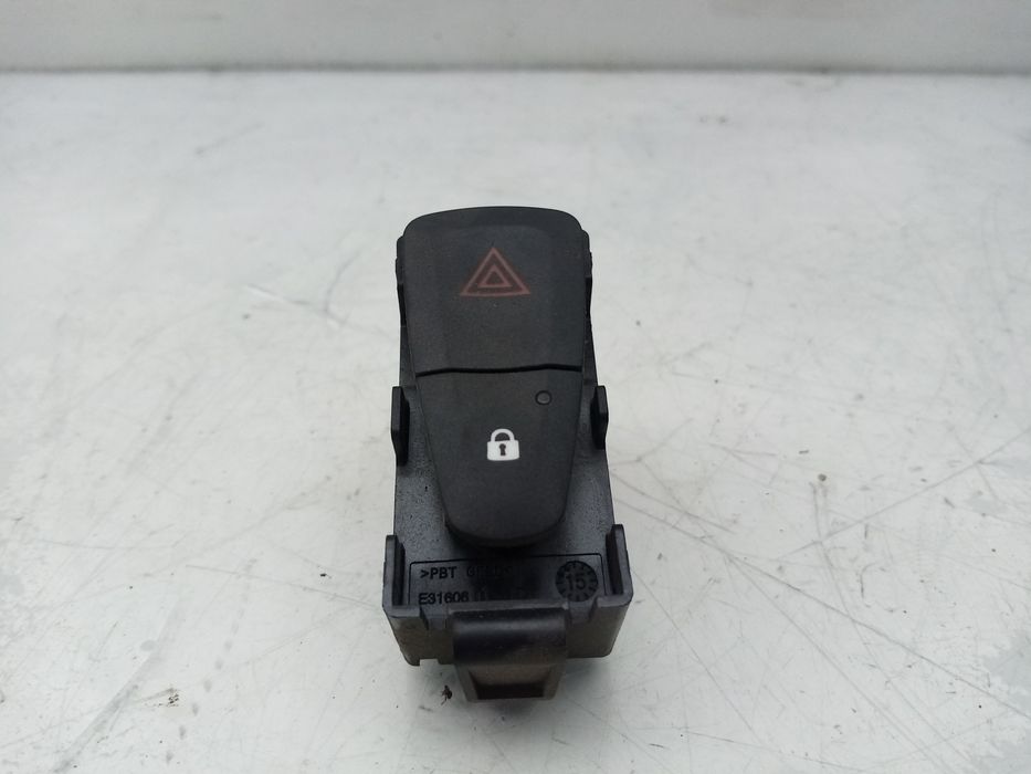 Botão / interruptor 4 piscas DACIA Sandero II (5S_)