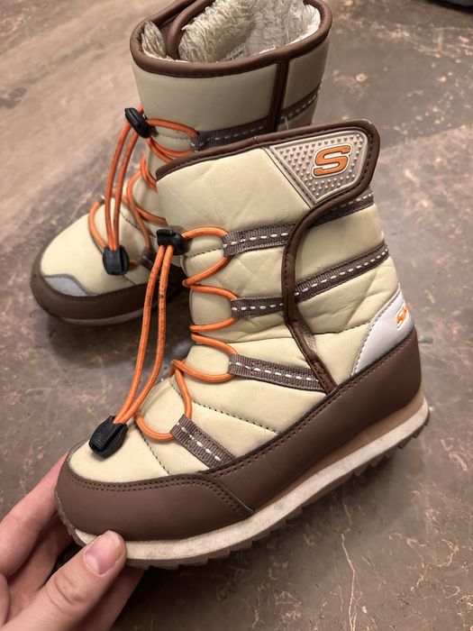 Зимние ботинки и сапоги дутики для девочки skechers 29  и 30 размер