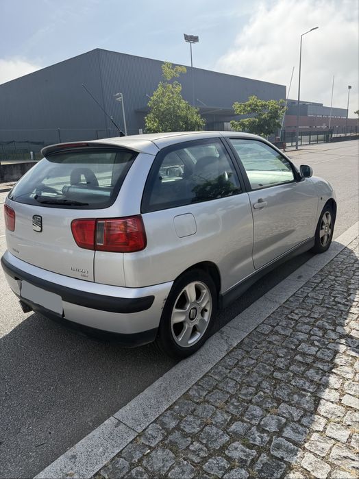 Seat Ibiza Sport 1.4 101cv – 2000€ Negociáveis
