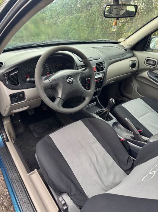 Vendo Nissan Almera 2.2 DI 110cv comercial