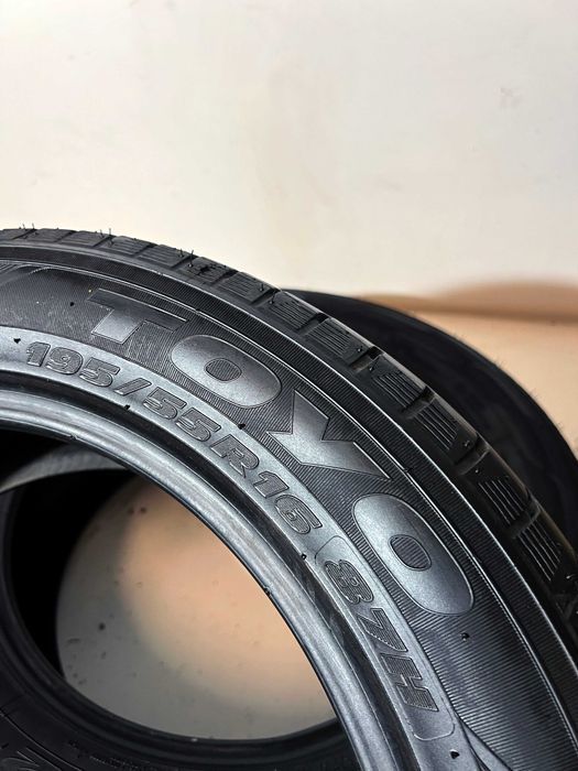 Pneus Toyo Proxes CF-2 - 195/65/16 - Como NOVOS