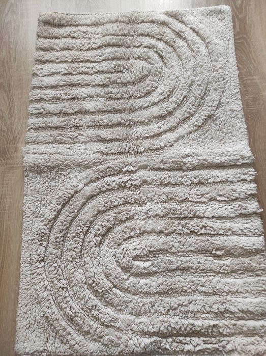 Килимки для ванної кімнати Юск.