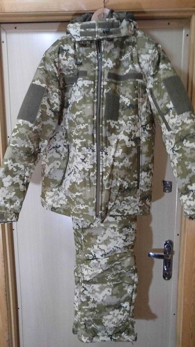 Камуфляж зимний. Куртка и штаны. Форменный. Комплект.