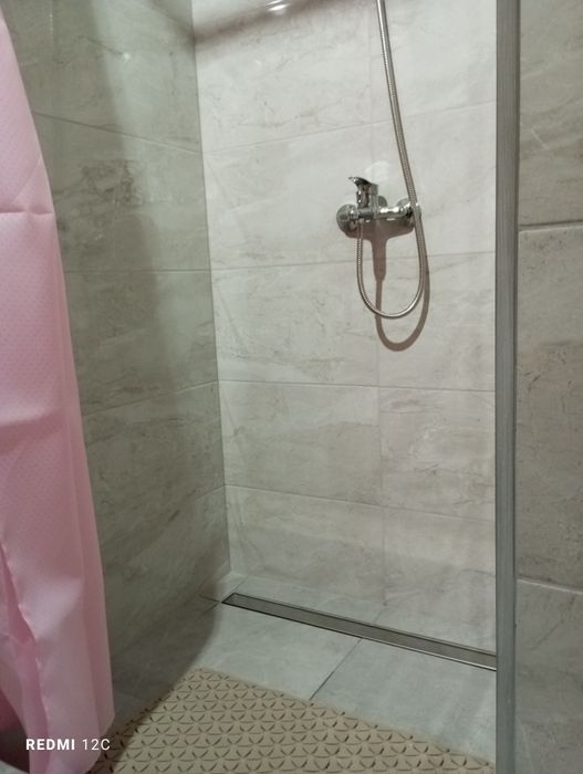 "Біля річки" Кваси