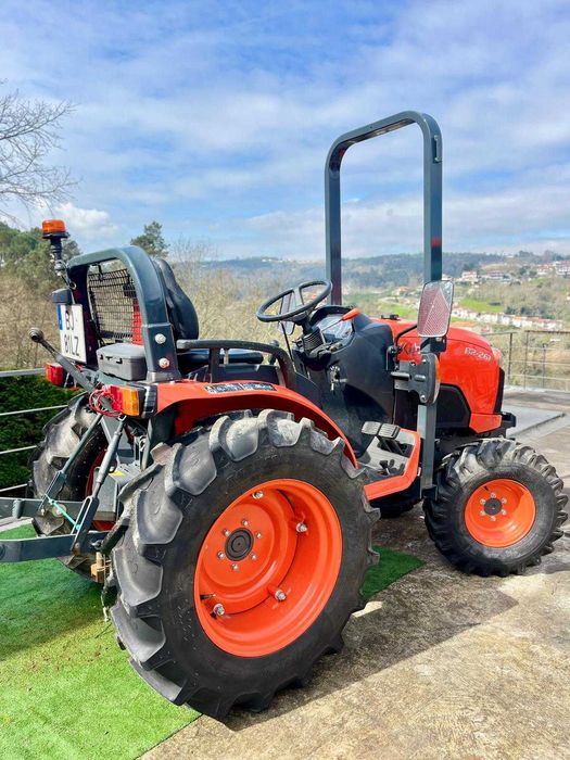 Trator  Semi-Novo Kubota B2261 — 2024