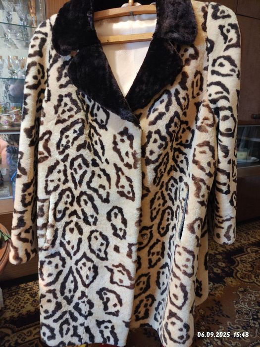 Напівшубок з натуральної овчини 56р. Німеччина