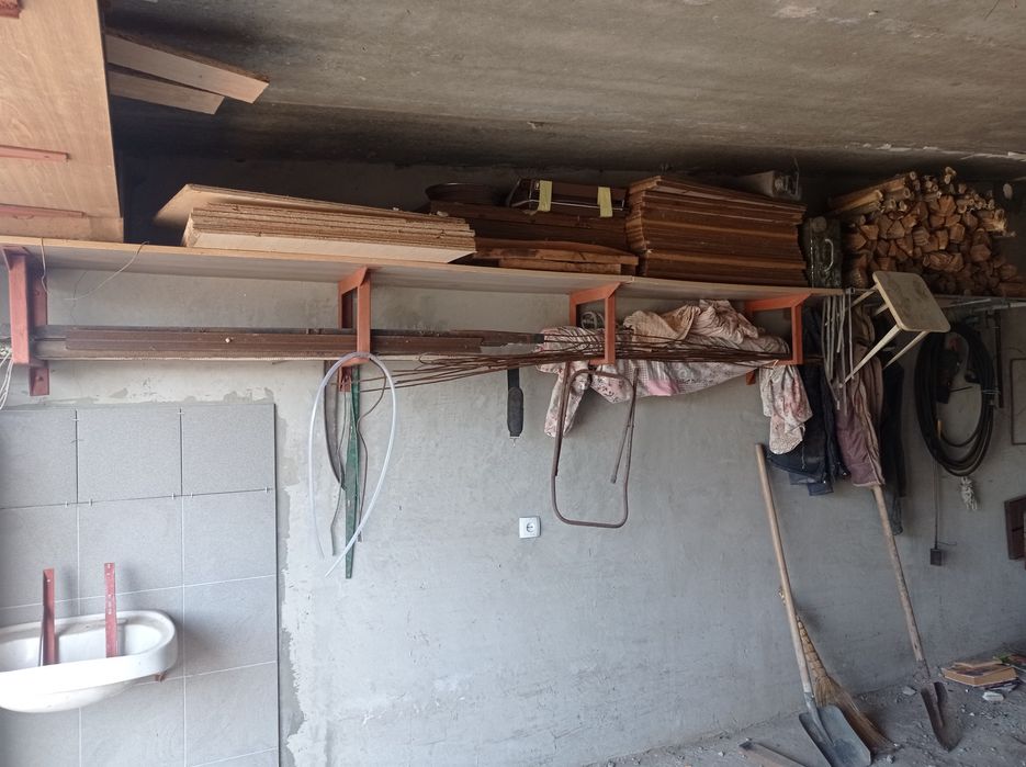 Продам гараж в пгт Сергеевка