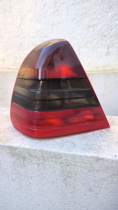 Farolim traseiro/ stop esquerdo Mercedes W202