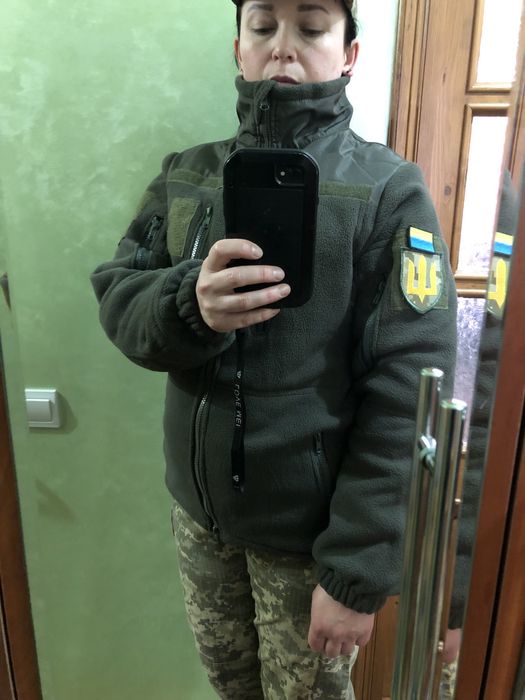 Військова форма жіноча кітель берци шапка кепка