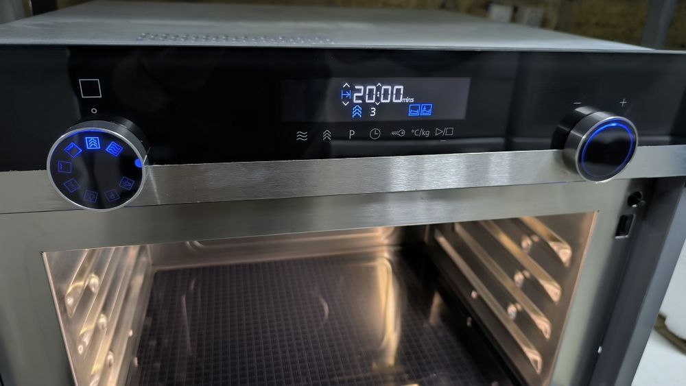 Мікрохвильова піч з пароваркою Siemens CO565AGS0