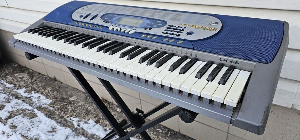 ПроданоСинтезатор Casio LK-60.,  б/у з Німеччини