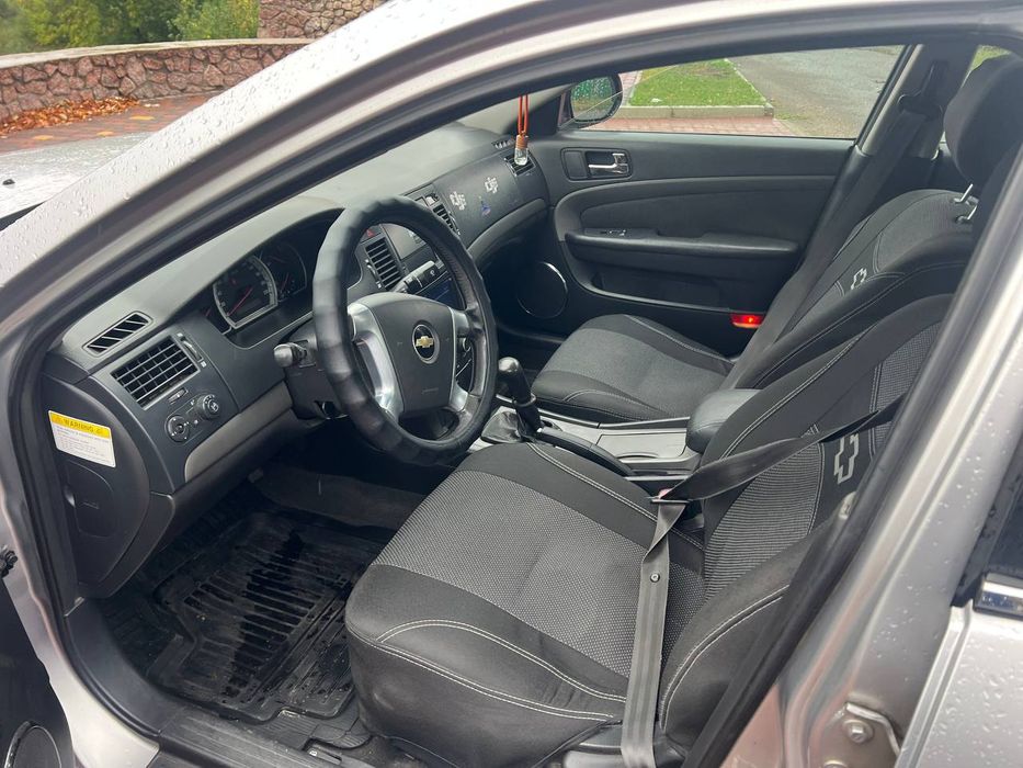 Chevrolet Epica 2.0 рік 2009