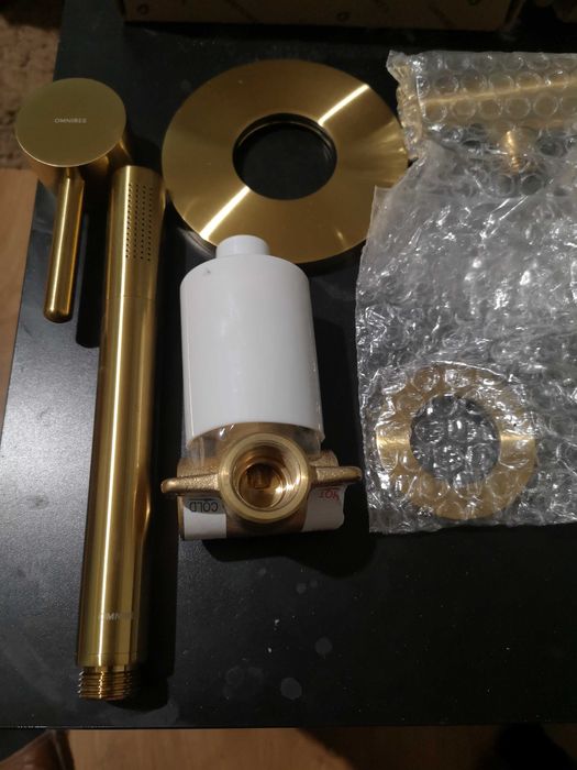 Bateria prysznicowa podtynkowa (złoto szczotkowane)