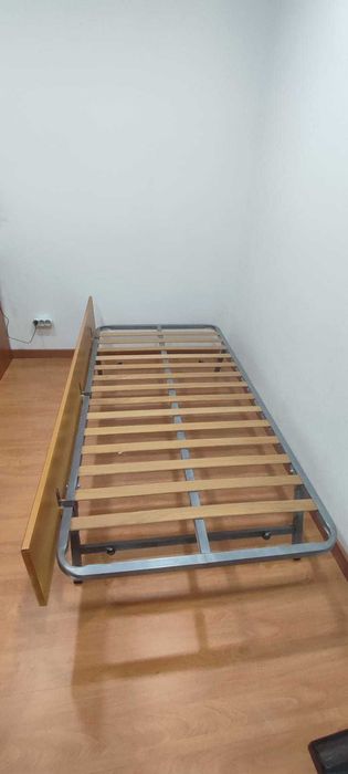 Cama de solteiro dupla