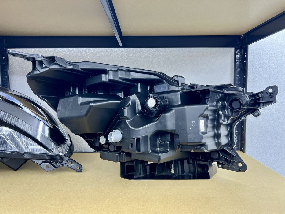 Lampa prawy przód  Suzuki SX4 Cross II 2. Full LED, EU.