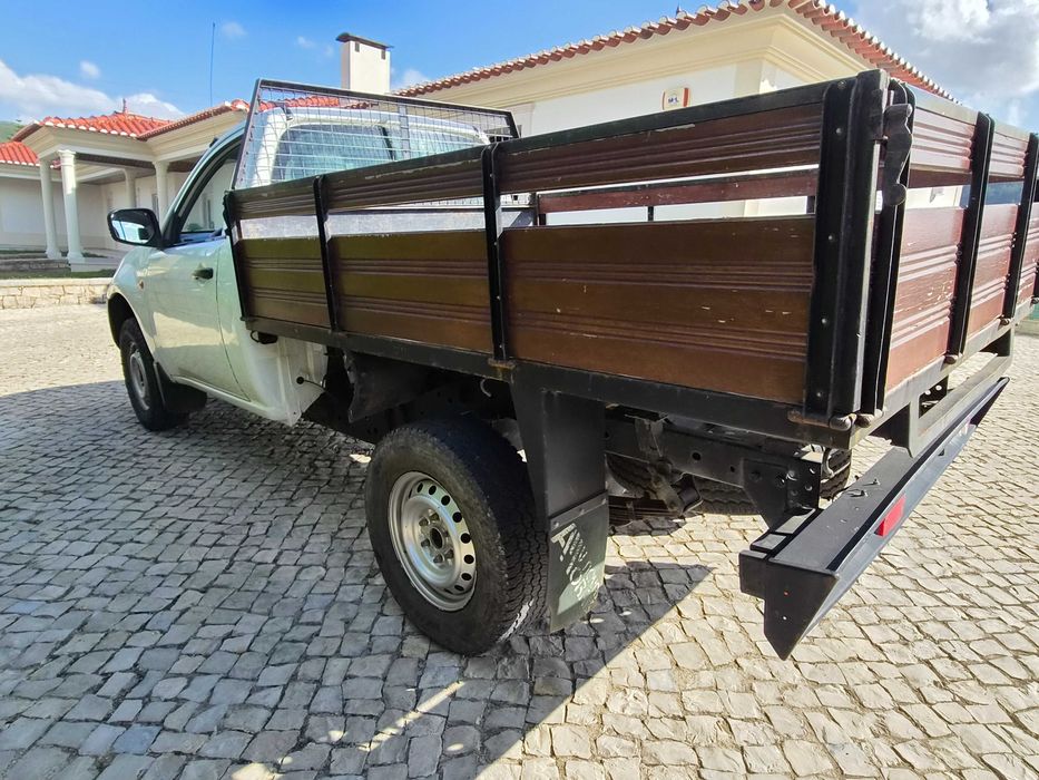 Mitsubichi L200 2.5 DI-D 4X4 Cab. Simp. 2L foto 3