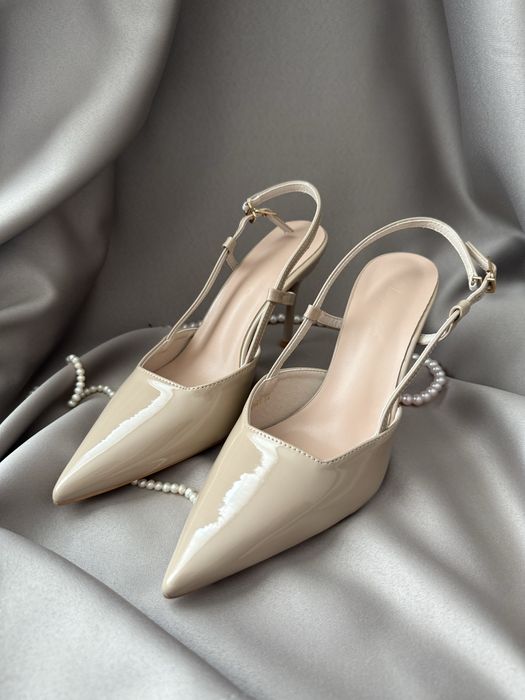 Лаковані туфлі на підборах