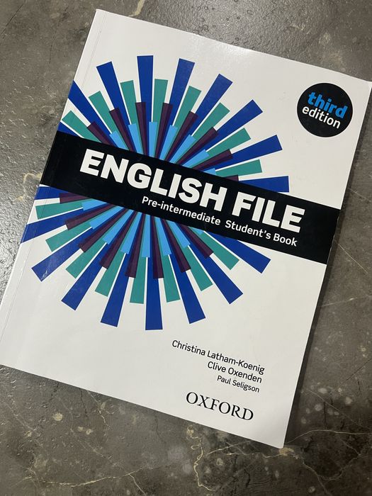 ENGLISH FILE Pre-intermediate Student’s Book 3