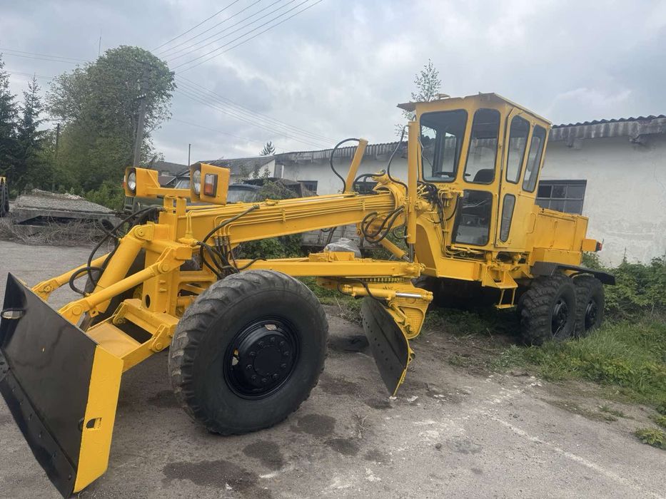 Автогрейдер ДЗ 143