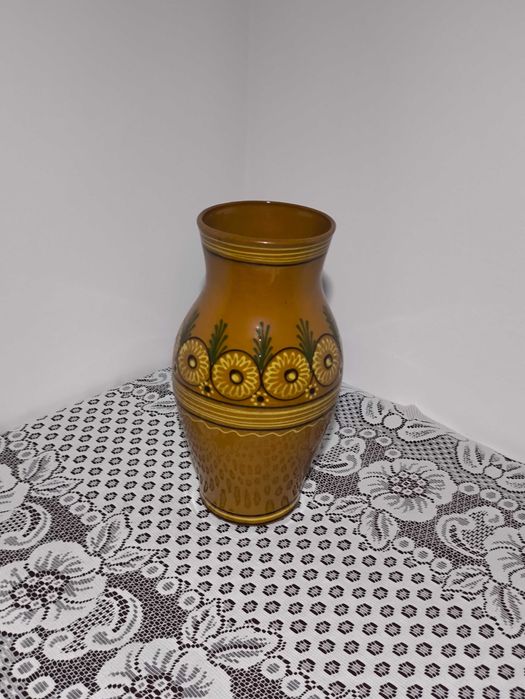 Duży wazon w kwiatki